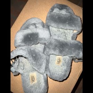 UGG fuzzy yeah gray slippers Used